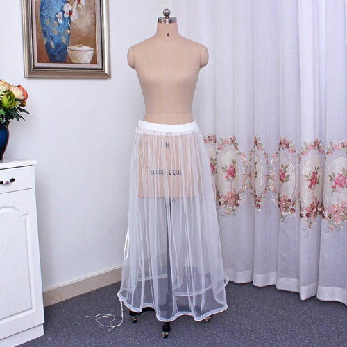 Jupon mariée pour les toilettes